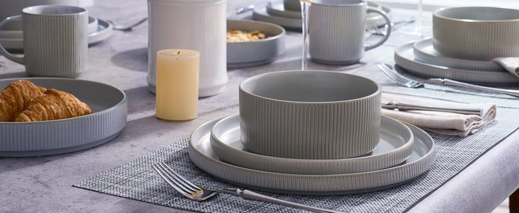Dinnerware Set